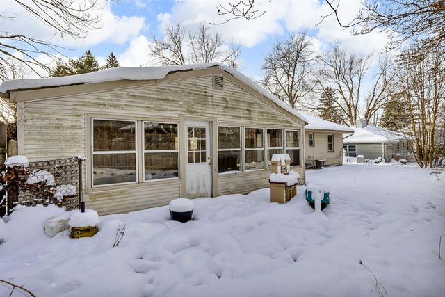 3304 Spring Arbor Road, Jackson, MI 49203