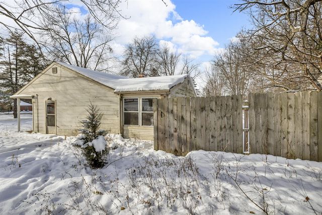 3304 Spring Arbor Road, Jackson, MI 49203