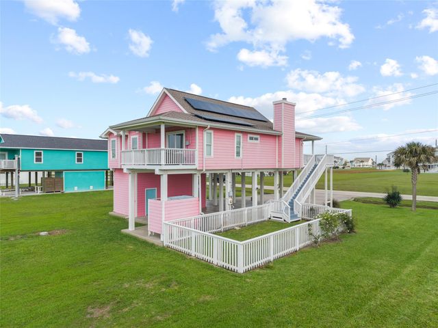 18806 Warrior Road, Galveston, TX 77554