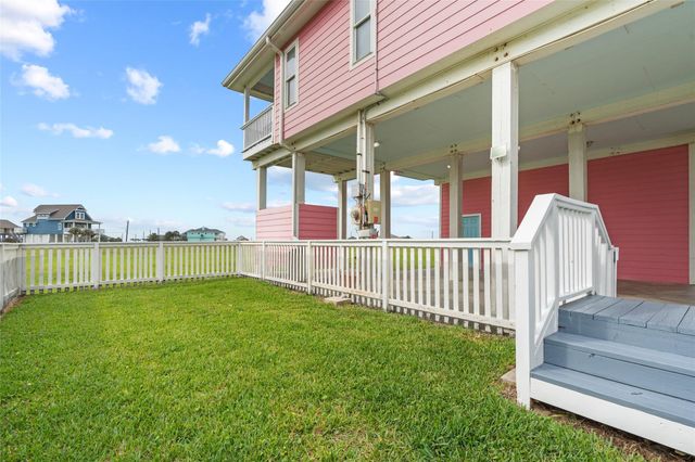 18806 Warrior Road, Galveston, TX 77554