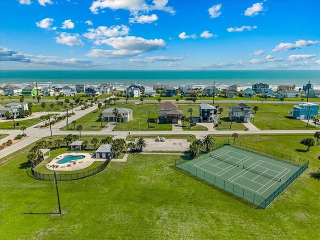 18806 Warrior Road, Galveston, TX 77554