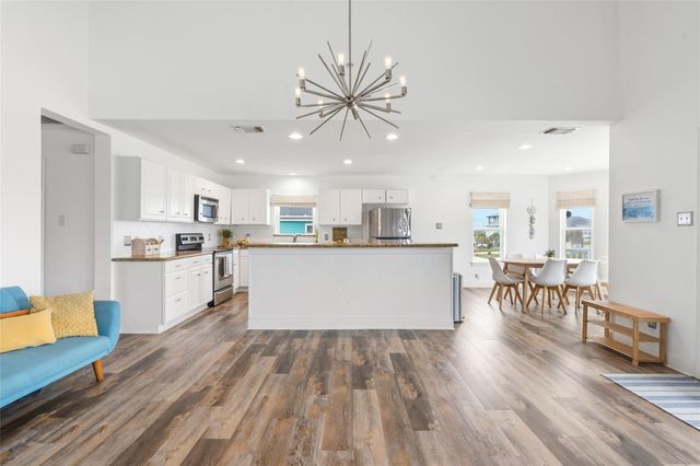 18806 Warrior Road, Galveston, TX 77554
