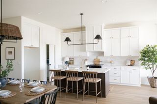 191 S Zinnia Court, West Des Moines, IA 50266