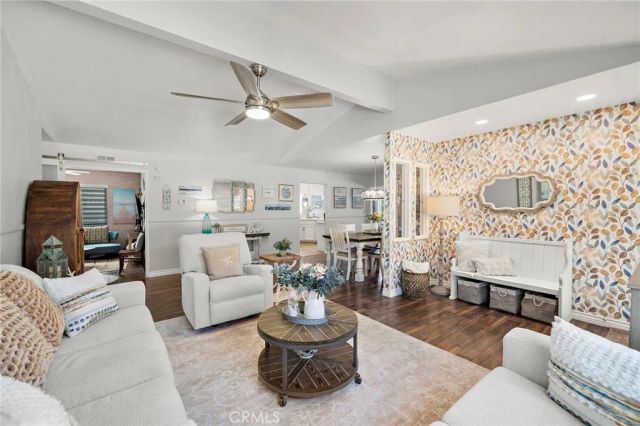 23301 Ridge Route Dr. 160, Laguna Hills, CA 92653