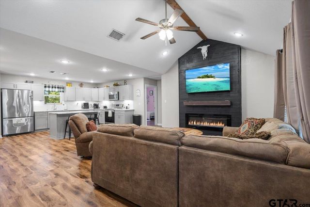 20050 FM 3079, Chandler, TX 75758