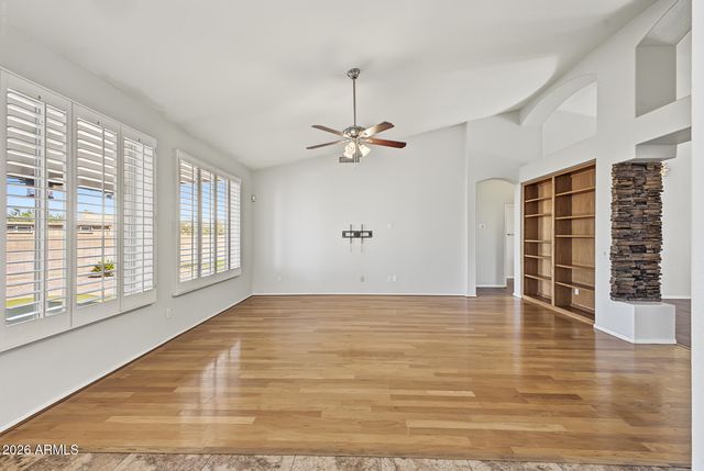 402 E BLUE EAGLE Lane, Phoenix, AZ 85086