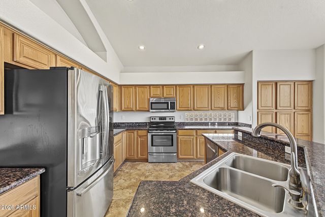 402 E BLUE EAGLE Lane, Phoenix, AZ 85086