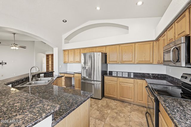 402 E BLUE EAGLE Lane, Phoenix, AZ 85086
