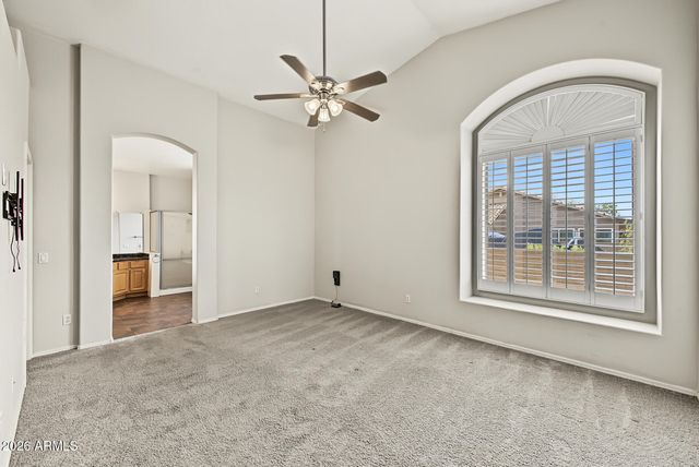 402 E BLUE EAGLE Lane, Phoenix, AZ 85086