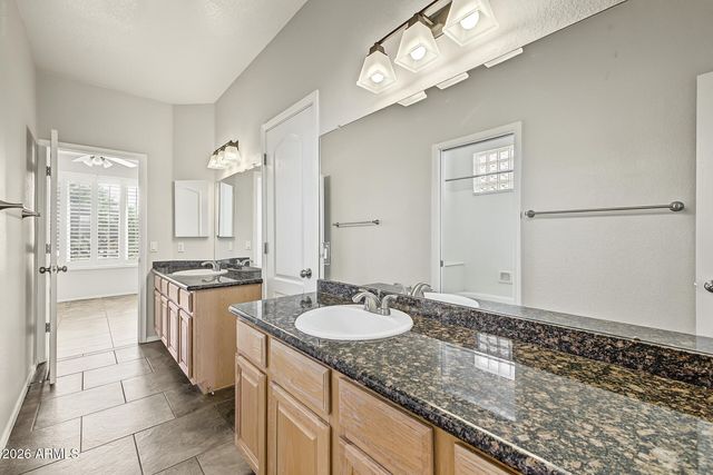 402 E BLUE EAGLE Lane, Phoenix, AZ 85086