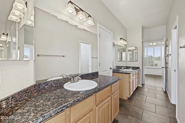 402 E BLUE EAGLE Lane, Phoenix, AZ 85086
