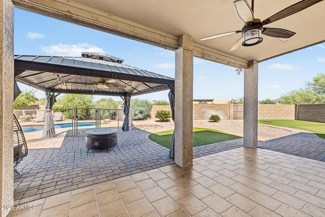 402 E BLUE EAGLE Lane, Phoenix, AZ 85086