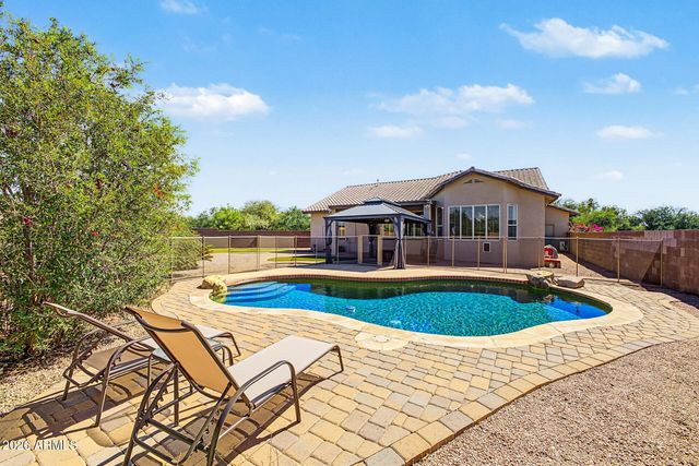 402 E BLUE EAGLE Lane, Phoenix, AZ 85086