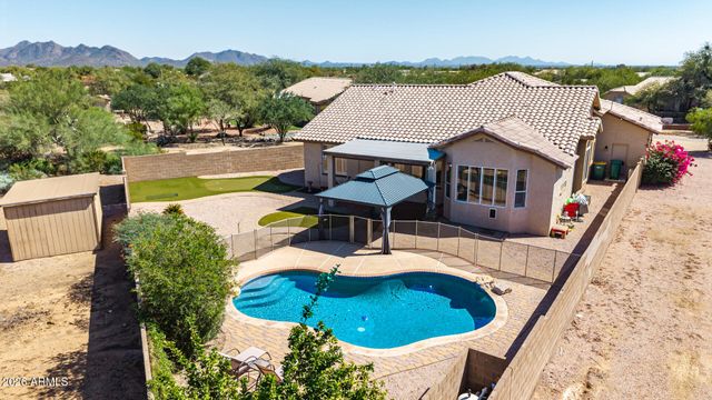 402 E BLUE EAGLE Lane, Phoenix, AZ 85086