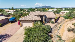 402 E BLUE EAGLE Lane, Phoenix, AZ 85086
