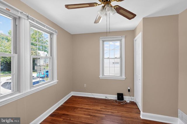 2302 GRANT AVE, Wilmington, DE 19809
