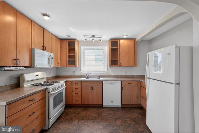 2302 GRANT AVE, Wilmington, DE 19809