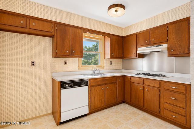 1211 Tuxedo Place, Spring Lake Heights, NJ 07762