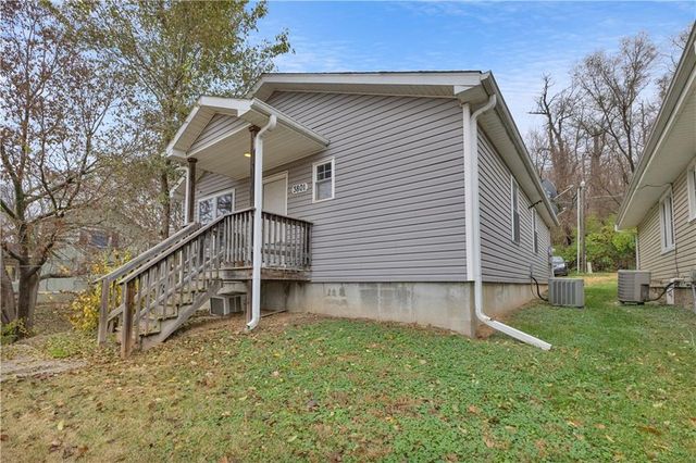 3801 Terrace Avenue, St Joseph, MO 64504
