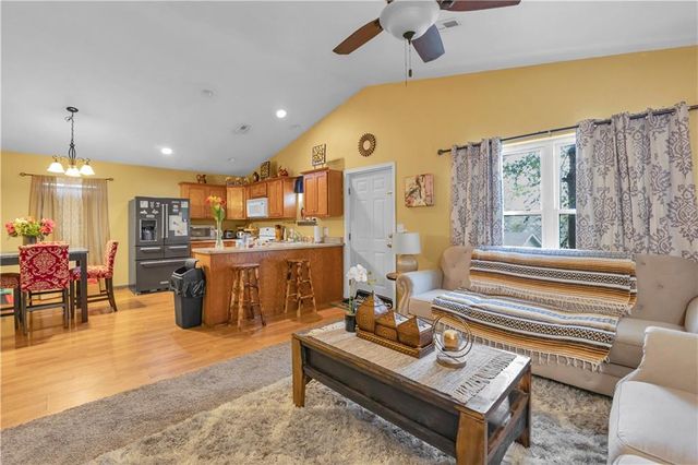 3801 Terrace Avenue, St Joseph, MO 64504