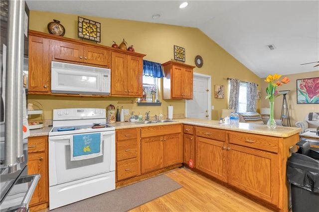 3801 Terrace Avenue, St Joseph, MO 64504