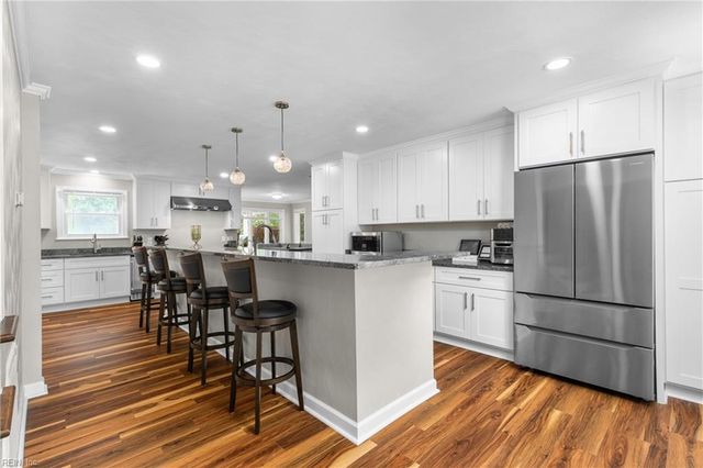 641 Ravenwoods DR, Chesapeake, VA 23322