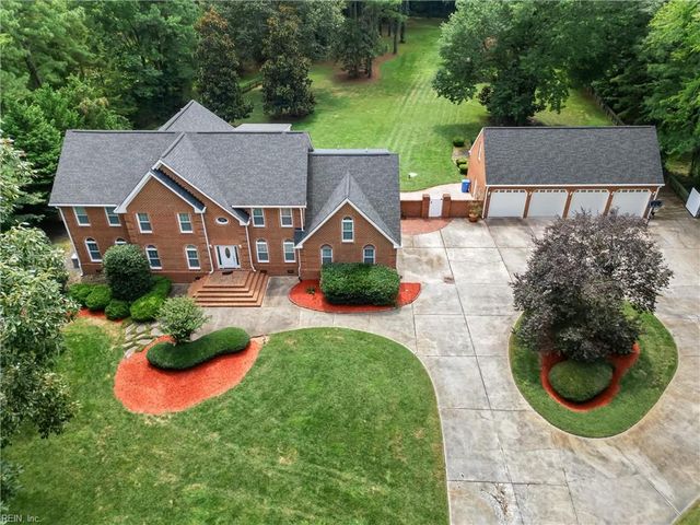 641 Ravenwoods DR, Chesapeake, VA 23322