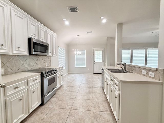 12404 Shady Brook Drive, Pearland, TX 77584