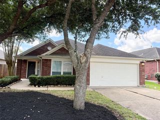 12404 Shady Brook Drive, Pearland, TX 77584