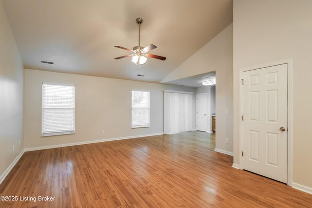 534 Matterhorn Dr, Shelbyville, KY 40065