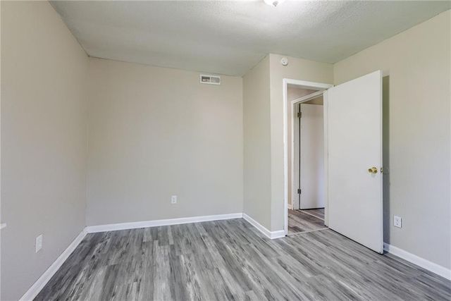 18802 S Lakeside Lane, Belton, MO 64012