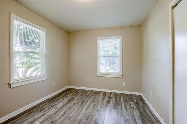 18802 S Lakeside Lane, Belton, MO 64012