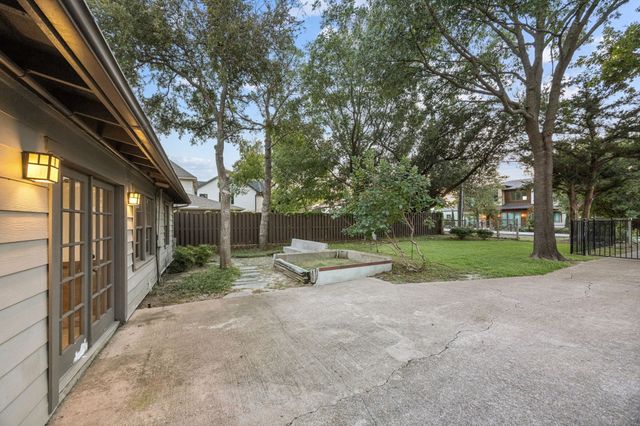 7937 Deer Trail Drive, Dallas, TX 75238