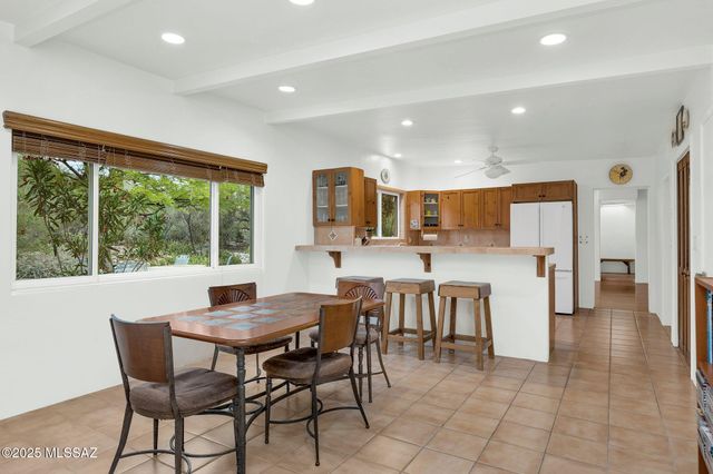 4921 E Camino De Los Olivos, Tucson, AZ 85718