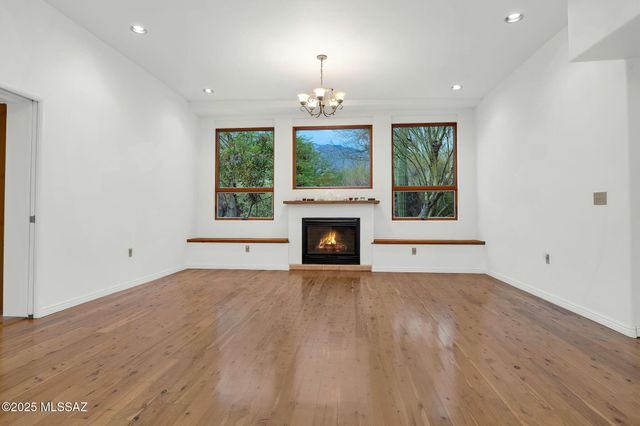 4921 E Camino De Los Olivos, Tucson, AZ 85718