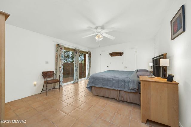 4921 E Camino De Los Olivos, Tucson, AZ 85718