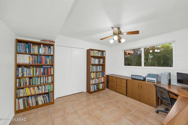 4921 E Camino De Los Olivos, Tucson, AZ 85718