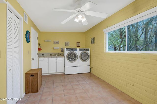 4921 E Camino De Los Olivos, Tucson, AZ 85718