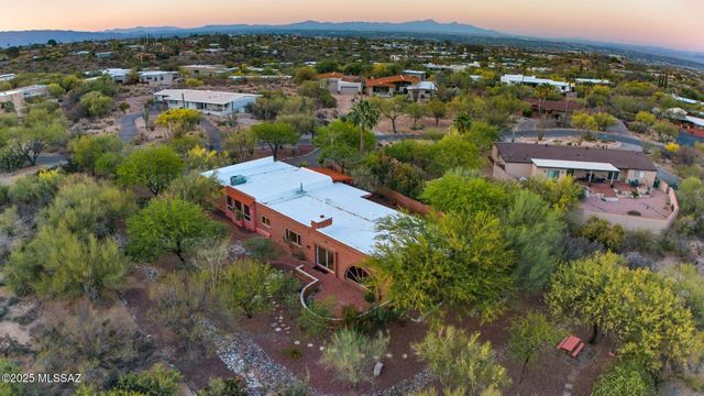 4921 E Camino De Los Olivos, Tucson, AZ 85718