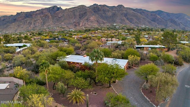 4921 E Camino De Los Olivos, Tucson, AZ 85718