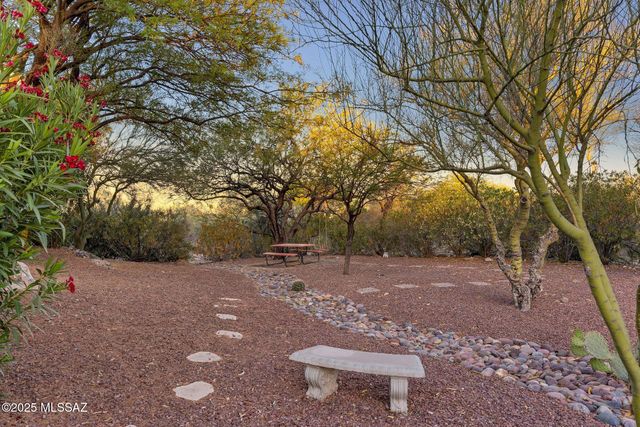4921 E Camino De Los Olivos, Tucson, AZ 85718
