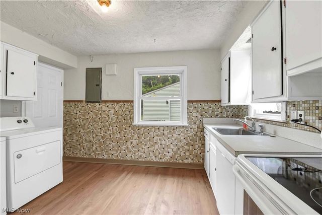 6768 Beresford Avenue, Parma Heights, OH 44130