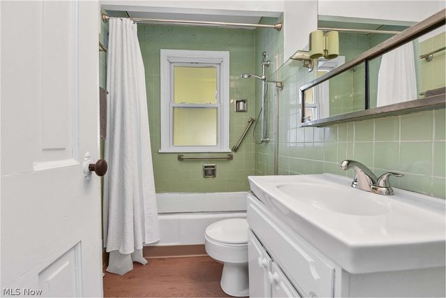 6768 Beresford Avenue, Parma Heights, OH 44130