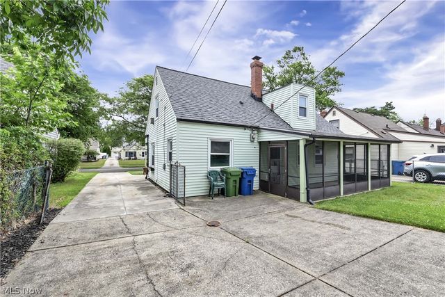 6768 Beresford Avenue, Parma Heights, OH 44130