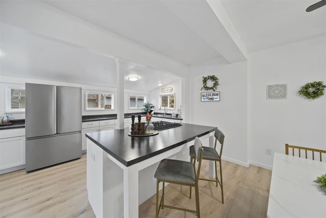 328 Adams Street, Jackson, MI 49202