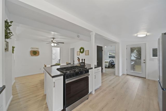 328 Adams Street, Jackson, MI 49202