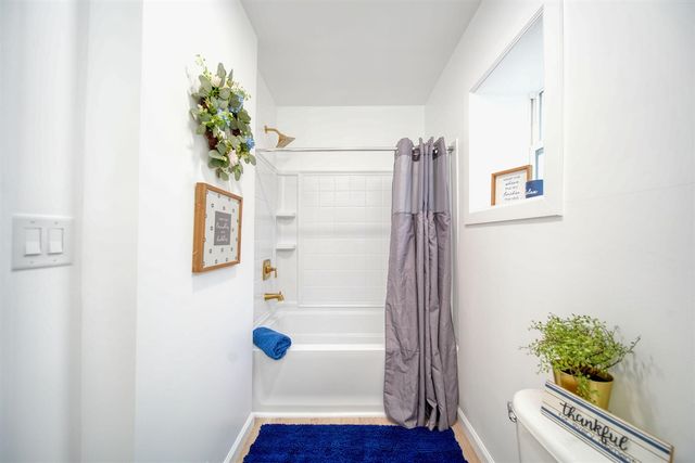 328 Adams Street, Jackson, MI 49202