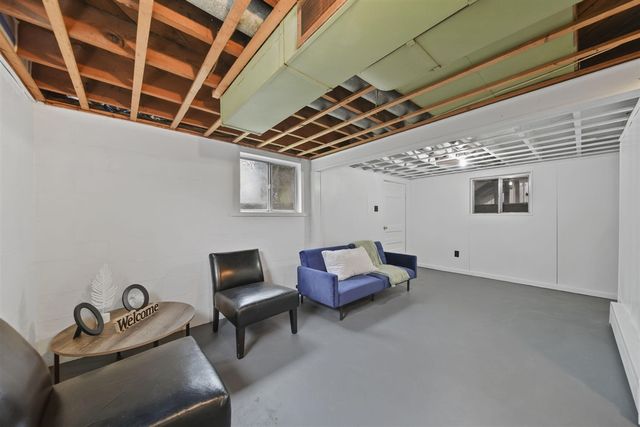 328 Adams Street, Jackson, MI 49202