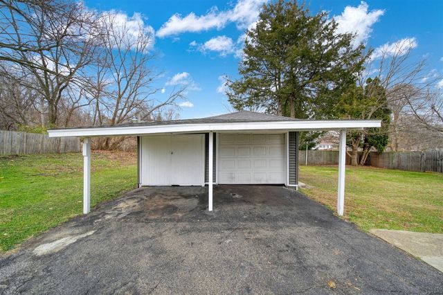 328 Adams Street, Jackson, MI 49202