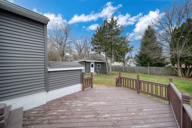 328 Adams Street, Jackson, MI 49202